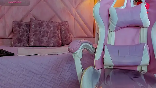 DemiJones_'s Live XXX Chat