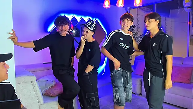 Houseofwarrios élő XXX-chatje