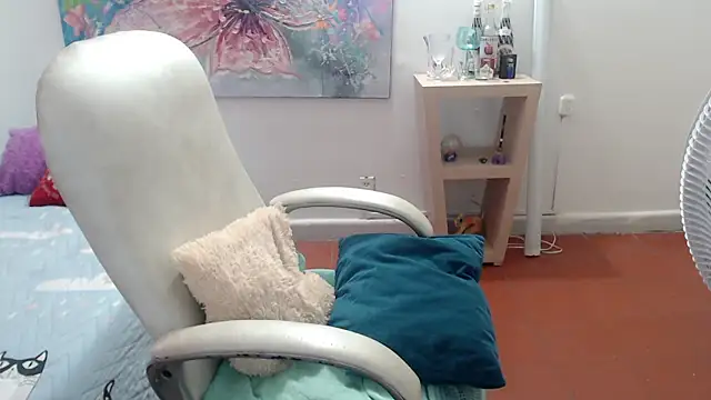 leonela_69 live XXX chat