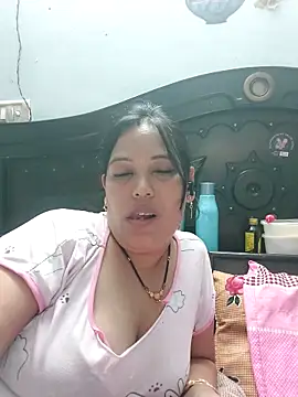 Poojabhabi101 现场XXX聊天