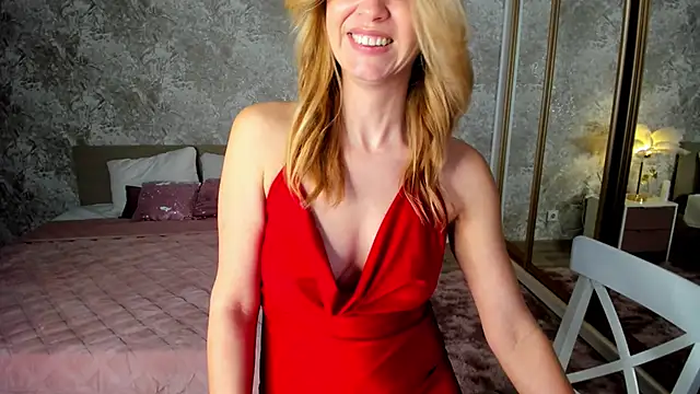 LunaFlinn: διαδικτυακό σόου στην κάμερα