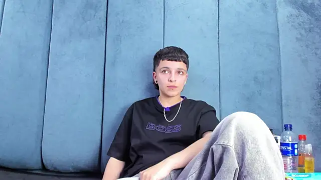 Megan_Thompson_ Live XXX-Chat