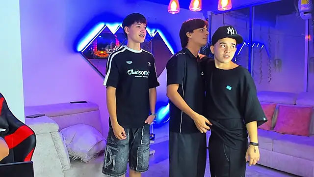 Houseofwarrios' Live XXX Chat