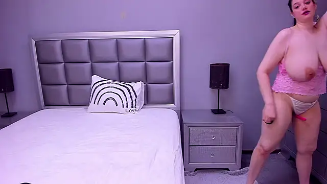 HellennSweet: онлайн-секс-чат