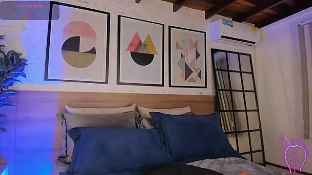 MiaKay1 现场XXX聊天