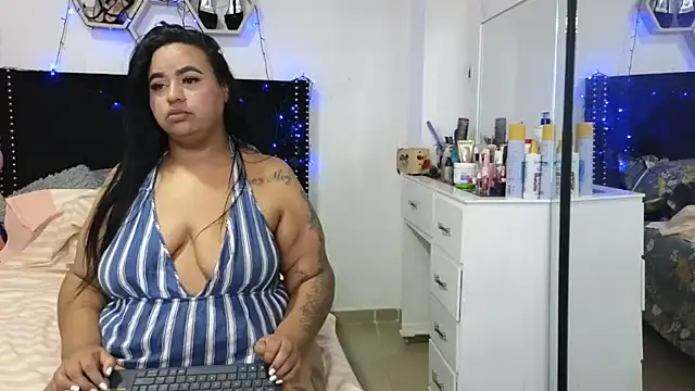 Chat +18 de charlotte_077 ao vivo