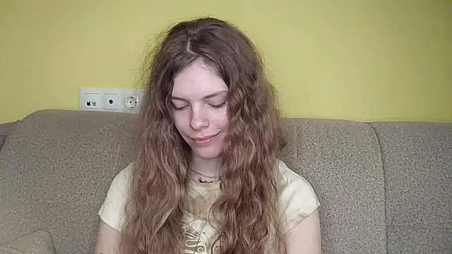 RayaNenlia Adlı Modelin Canlı XXX Sohbeti