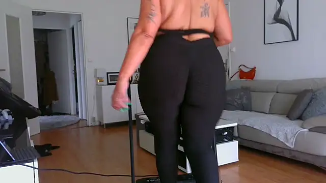 sarametisse26's Live XXX Chat