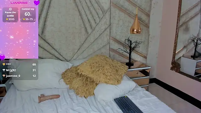 แชท XXX สดของ EmeelyMuller