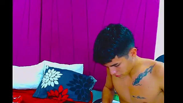 pipe_hot04's Live XXX Chat