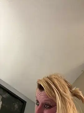 KITTYBOOBOOFUXXのライブXXXチャット