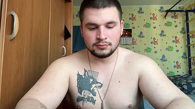 Show modela chiraq1945 na web-kameri