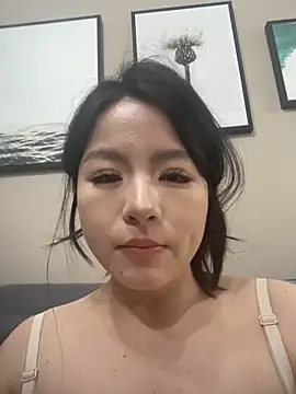 SinicocoのライブXXXチャット