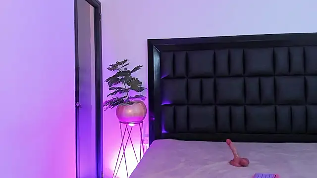 Czat XXX na żywo – mia_roosee1