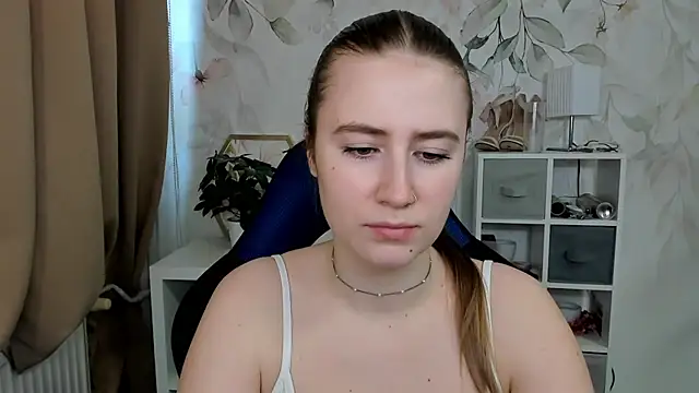 Czat XXX na żywo – candy_Megan