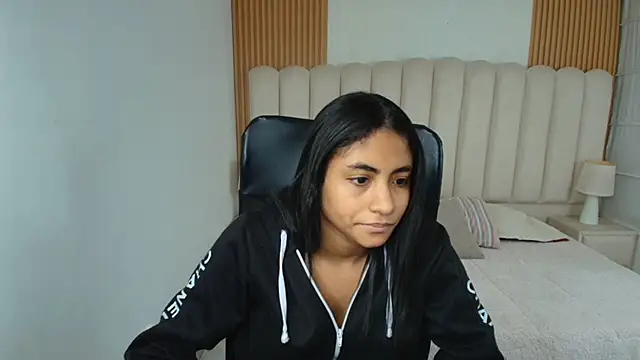 shaneelle élő XXX-chatje