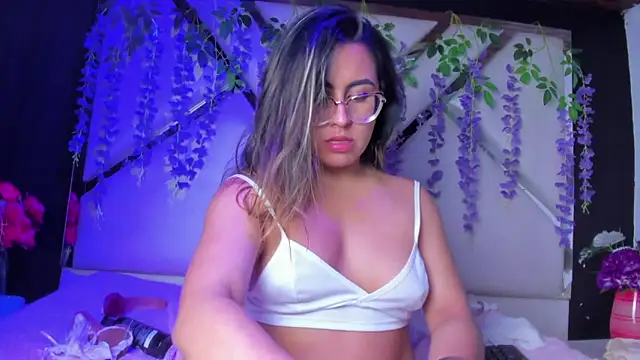 Freyaa_Millerr_ Live XXX-chat