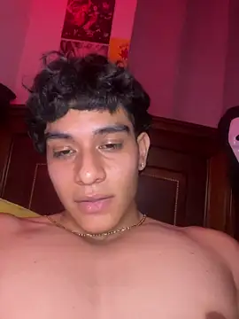 IronLatino Live XXX-chat