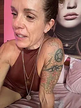 mommyselenafit_ Chat XXX live