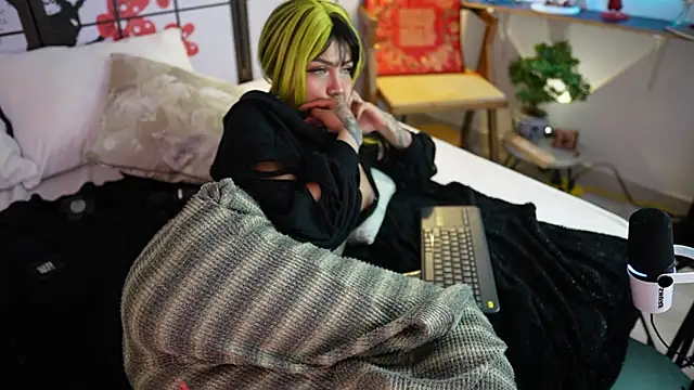 Scarlett_collins02 Show in webcam