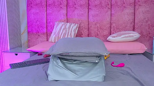 emmacurvy's Live XXX Chat