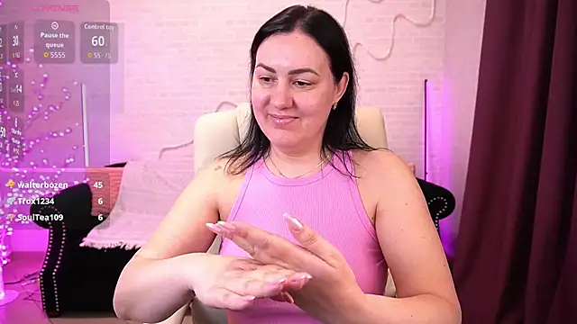 دردشة VelvetLuck الجنسية المباشرة