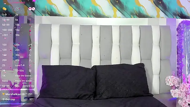 Chat +18 de IsaDiiaz ao vivo