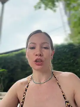 LavenderHot's Live XXX Chat