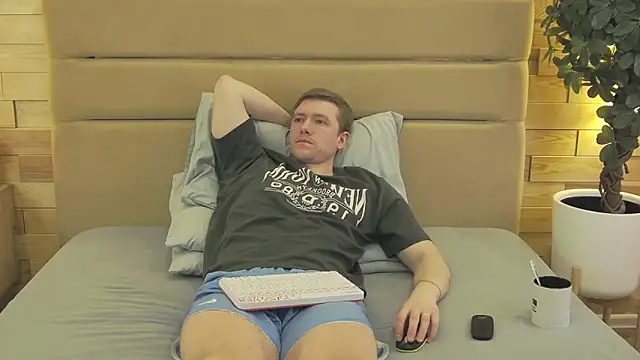 EthanPinkman's Live XXX Chat