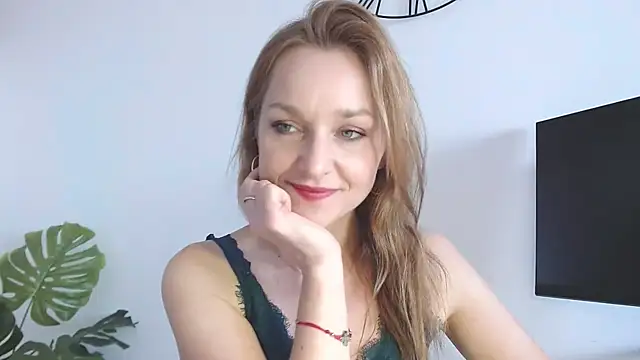 XXX chat uživo modela AliciaDesire