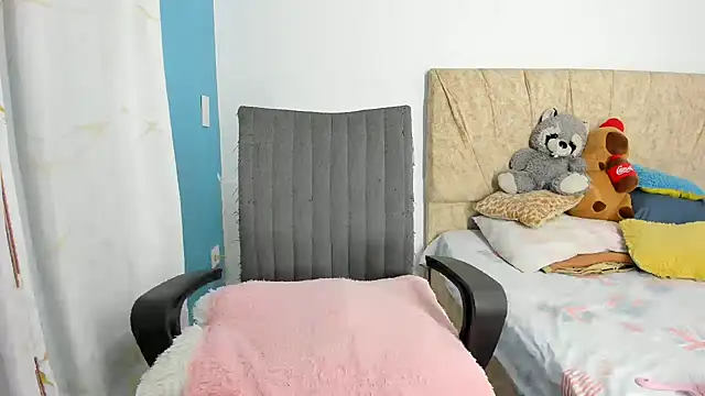 RachelJones_ Chat XXX in diretta