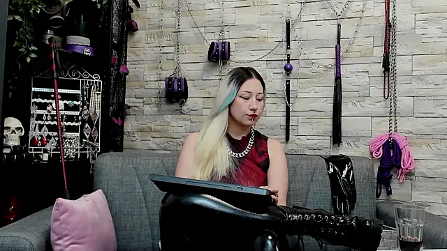 CruelMistress 라이브 XXX 채팅