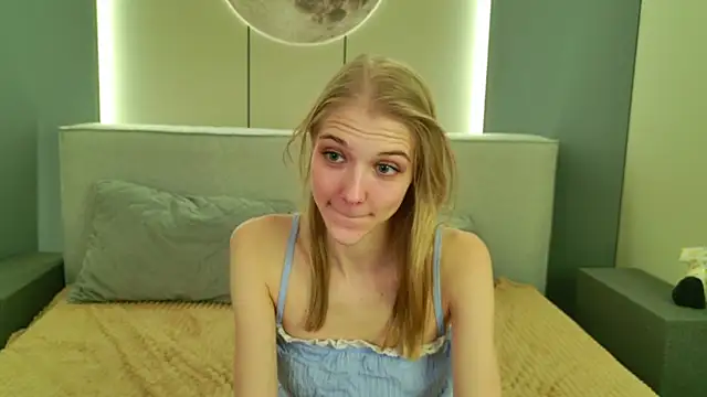 4example_Chloe's Live XXX Chat