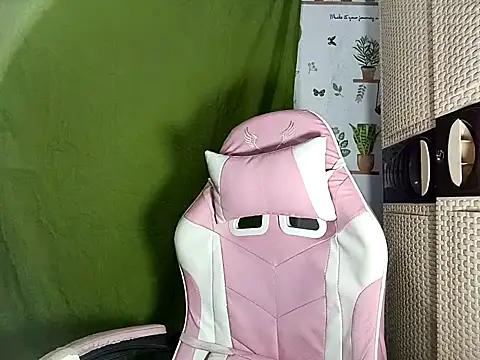 ImYours15 Show Webcam