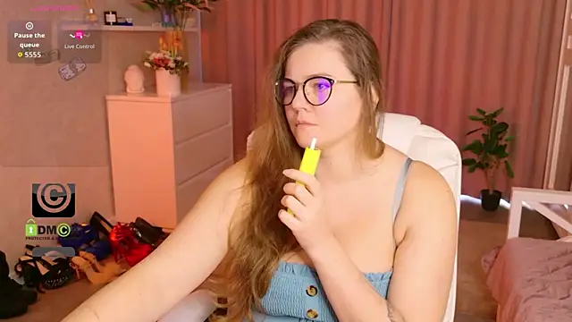 KellyKleine's Live XXX Chat