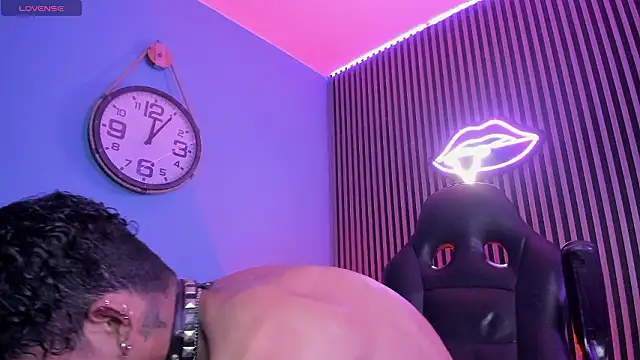 Maximoking26 élő XXX-chatje