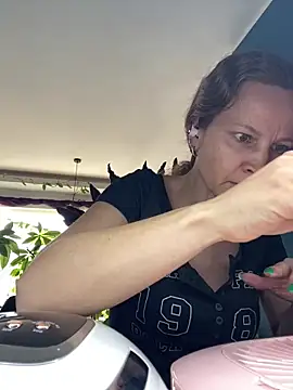 AnnikaRose live XXX chat