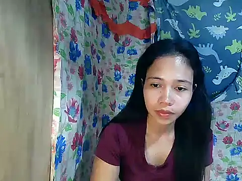 XXX chat uživo modela PinaySkinnyGirl