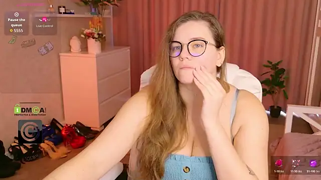 Онлайн чат XXX KellyKleine