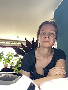 AnnikaRose élő XXX-chatje