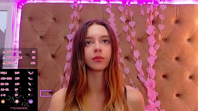 CoraVexのライブXXXチャット