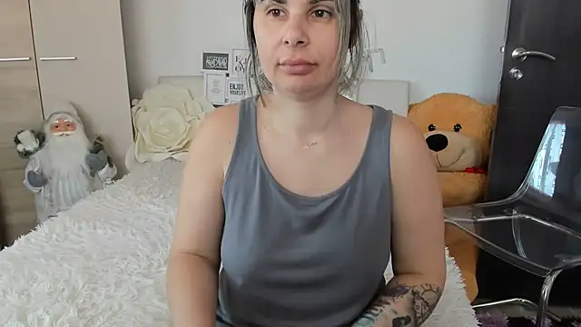 Chat +18 de sweetemy4u ao vivo