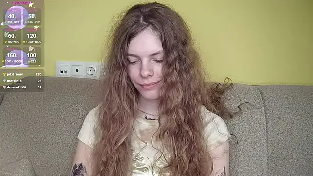 RayaNenlia 即時 XXX 聊天