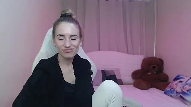 DeboraHorny élő XXX-chatje