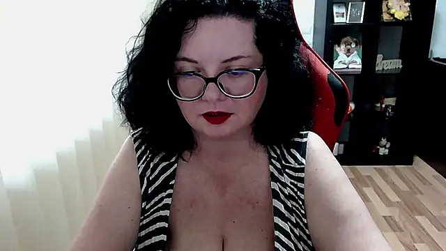 Chat +18 de MissTroublle ao vivo