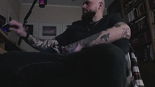 FindomJason: онлайн-секс-чат