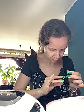 AnnikaRose élő XXX-chatje