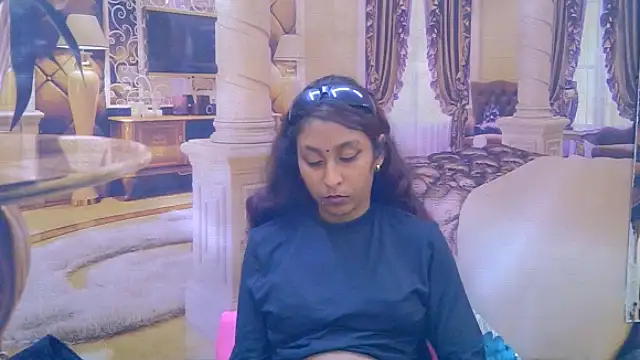 Chat XXX en directo de IndianSexyButt