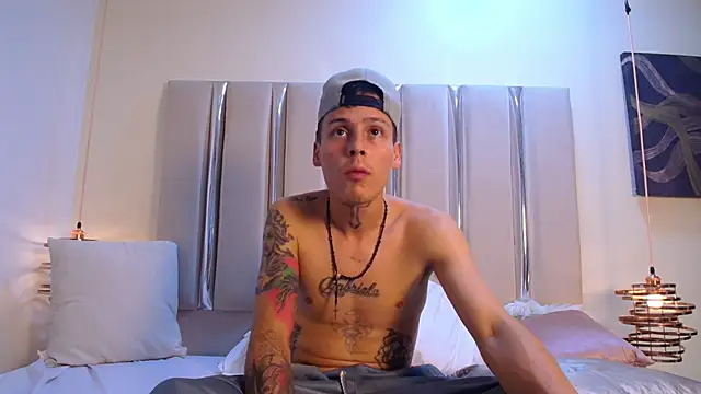 Ethan_Wolfe: вебкам-шоу