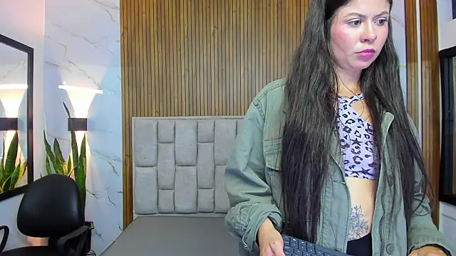 Scarlet_Rosexx 现场XXX聊天